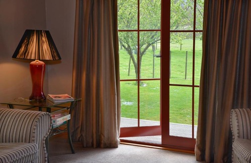 Carterton Cabin | Terracotta Lodge & Cottages