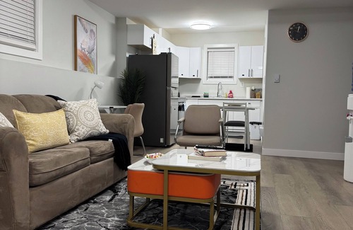 Saskatoon Apartment | Terracotta Luxury Suite- Your grounding oasis!