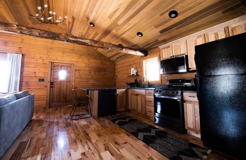 Rockbridge Cabin | Terrapin Hideaway's Honu Retreat 1 Bedroom Cabin, Hocking Hills Logan Laureville Rockbridge Sleeps 4