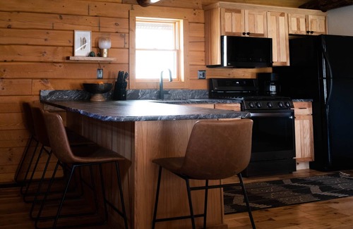 Rockbridge Cabin | Terrapin Hideaway's Honu Retreat 1 Bedroom Cabin, Hocking Hills Logan Laureville Rockbridge Sleeps 4