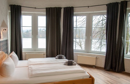 Edertal Hotel | Terrassenhotel Seepromenade