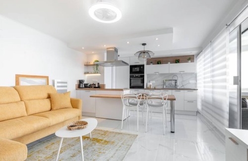 La Cote Radieuse Apartment | Terrasses du Levant by Interhome