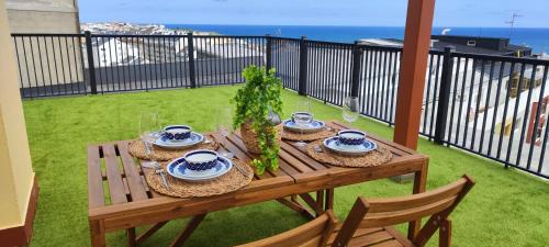 Burela Apartment | Terraza Vistas 360°