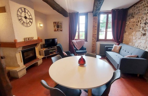 Saint-Leonard House | Terre de Falaise - ST Leonard
