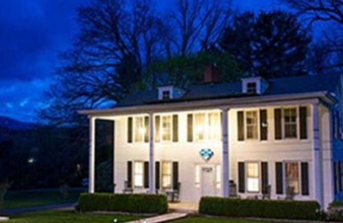 Burnsville Bed & Breakfast | Terrell House B&B