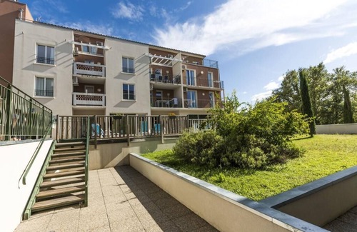 Greoux-les-Bains Apartment | Terres de France - Résidence Côté Provence