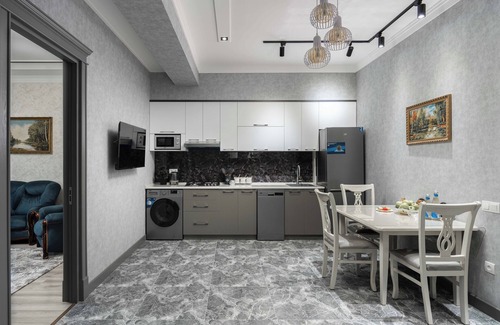 Tashkent Apartment | Terrific 2-bedroom apartment in Toshkent with AC, WiFi
