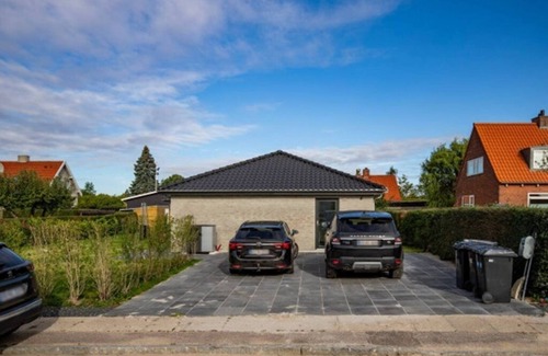 Tarnby Kommune House | Terrific 3-bedroom house in Kastrup with WiFi access
