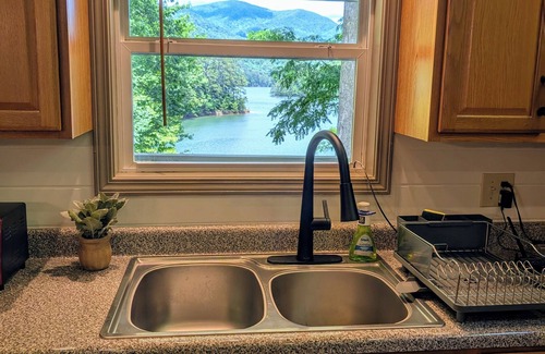 Robbinsville Apartment | Terrific 3-bedroom apartment in Robbinsville