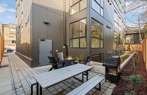 Minor Apartment | Terrific Capitol Hill Studio w/Patio, Gym & In-Unit W/D, by Blueground
