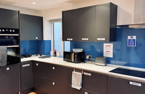 Barnhill Apartment | Terrific En-suite 30min to Central London