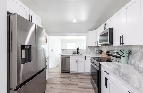 Longbeach Village House | Terrific Island Village Hideaway
