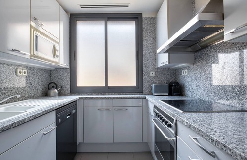 Sant Gervasi – la Bonanova Apartment | Terrific La Bonanova 2BR w/Doorman & Rooftop Pool, by Blueground