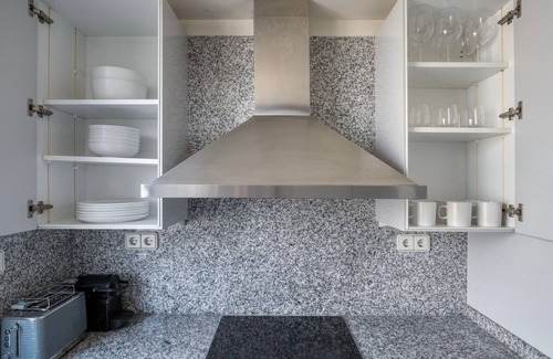 Sant Gervasi – la Bonanova Apartment | Terrific La Bonanova 2BR w/Doorman & Rooftop Pool, by Blueground