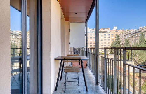 Sant Gervasi – la Bonanova Apartment | Terrific La Bonanova 2BR w/Doorman & Rooftop Pool, by Blueground