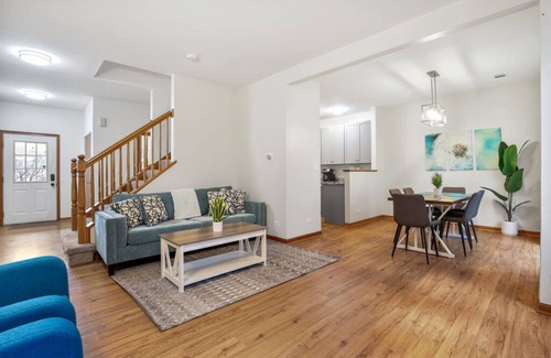 Naperville House | Terrific Naper Townhouse 3beds/2.5 baths