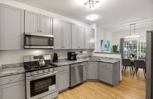 Naperville House | Terrific Naper Townhouse 3beds/2.5 baths