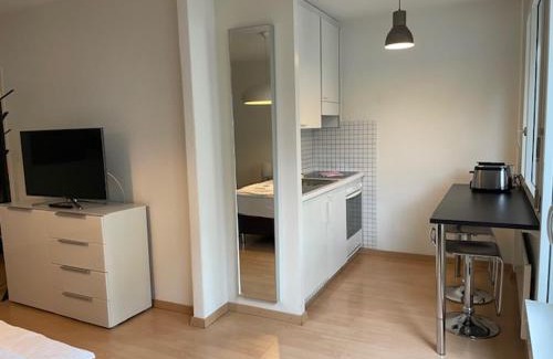 Hochschulen Apartment | Terrific Studio in the City Centre - Art 2