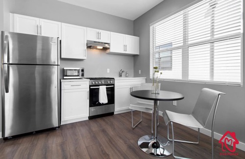 Downtown Albuquerque Apartment | Terrific Tijeras Getaway w Garage – An Irvie Home