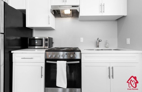 Downtown Albuquerque Apartment | Terrific Tijeras Getaway w Garage – An Irvie Home