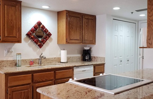 Nautical Estates Condo | Terrific Townhouse-Natuical Estates!