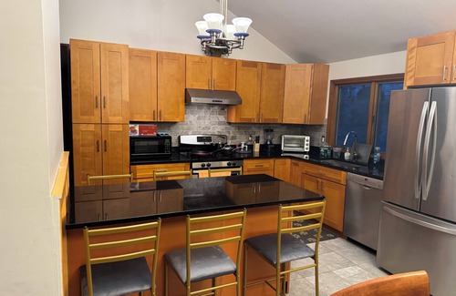 Brook Farm House | Terrific vacation house only 4.5 miles away from downtown Boston