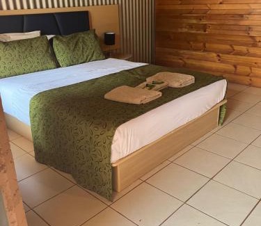 Mataranka Hotel | Territory Manor Motel & Caravan Park