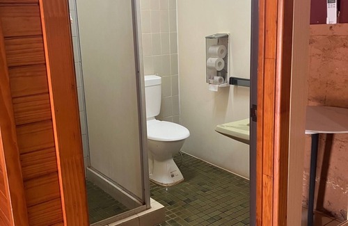 Mataranka Hotel | Territory Manor Motel & Caravan Park