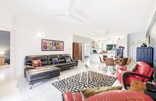 Nightcliff Apartment | Territory Treasure Dreamtime Stories by the Water