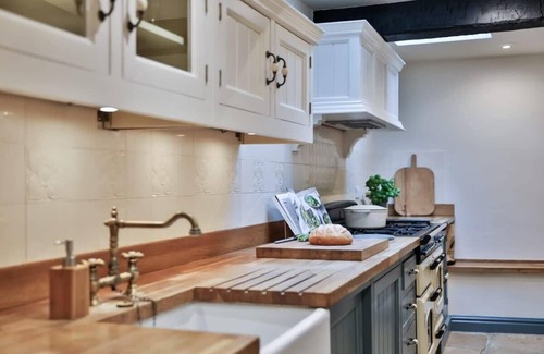 Tetbury House | Tetbury Town Centre Cotswold Cottage