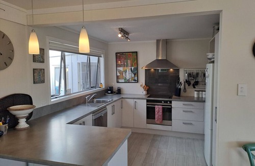 Wharewaka House | Teti Bay Bach - Great outdoor living and just a short walk to the lake!