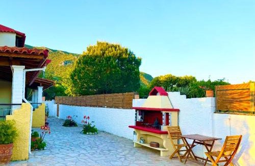 Agios Matthaios Apartment | TETRAKTYS ESTATE beachside ΥΔΩΡ with garden