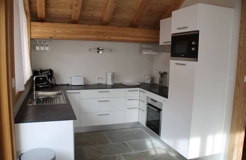 Les Claux Ski Chalet | TETRAS I Chalet de Prestige Vars 2000, sleeps 12 (8 adults/4 children)