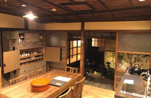Fukusaki Villa | Tetsu-juro (former Ogunis) , Himeji Castles back parlor-like"400-year-old inn"