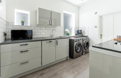 Wolverhampton Apartment | Tettenhall Lodge Apartment