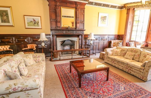 Skendleby Cottage | TEULONS HALL, pet friendly, character holiday cottage in Spilsby