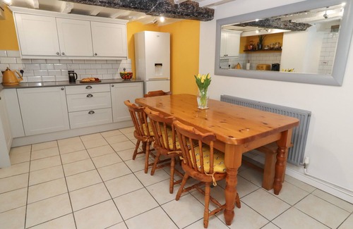 Llangollen Cottage | TEULU, pet friendly, character holiday cottage in Llangollen