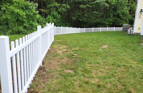 Tewksbury House | Tewksbury MA 5 night minimum stay 4 beds, 2.5 baths, quiet neighborhood,