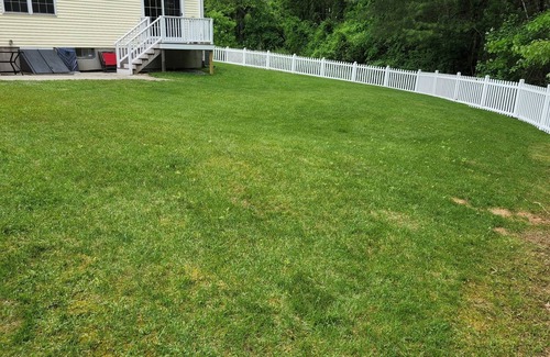 Tewksbury House | Tewksbury MA 5 night minimum stay 4 beds, 2.5 baths, quiet neighborhood,