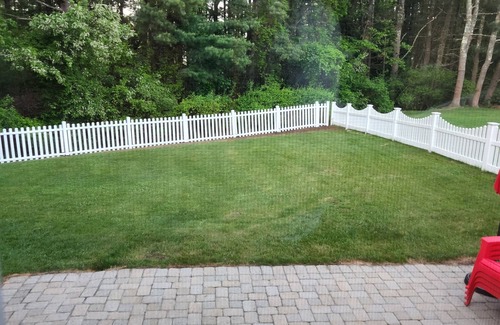 Tewksbury House | Tewksbury MA 5 night minimum stay 4 beds, 2.5 baths, quiet neighborhood,