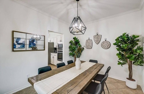 Rowlett House | Texan 5/3 Oasis - Hot tub, Pool, Cinema Room
