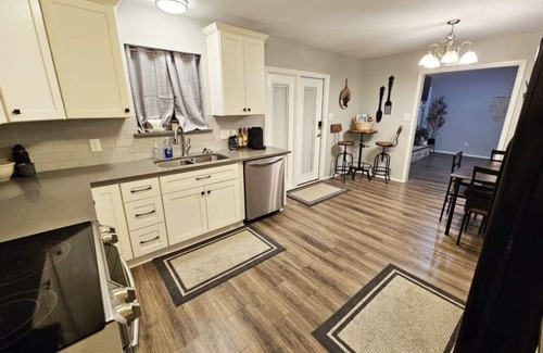 Lewisville House | Texan Tranquility Retreat