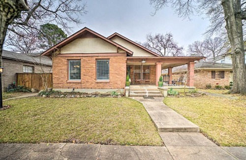 Texarkana House | Texarkana Pet-Friendly Pad with Fenced Backyard