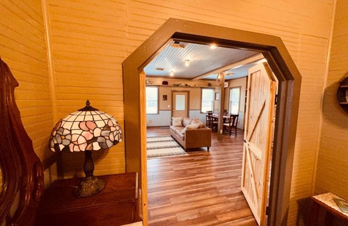 Medina House | Texas Blue Apple Cottage