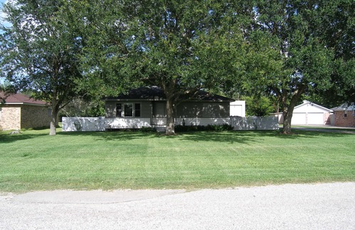 Texas City House | Texas City Home - Work or Play Near Galveston Bay