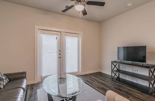 Elmo Apartment | Texas Corporate Housing Solutions Professional Apt