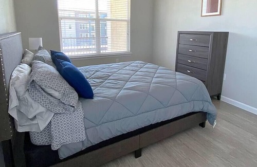 Lincoln Park Apartment | Texas Corporate Housing Solutions Professional Apt