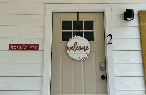 Nederland House | Texas Country 2BR 1BA