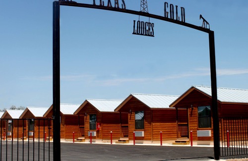Sterling City Cabin | Texas Gold Lodges