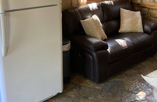 Round Mountain Apartment | Texas Hill Country Ranch Wildlife Fire Pit Full Kitchen Close to Parks